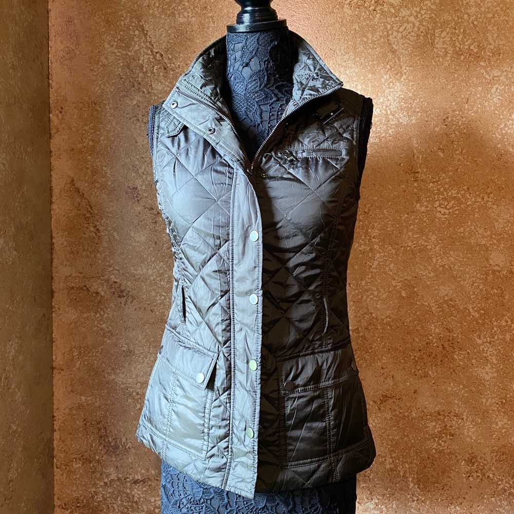 Banana Republic puffy winter vest